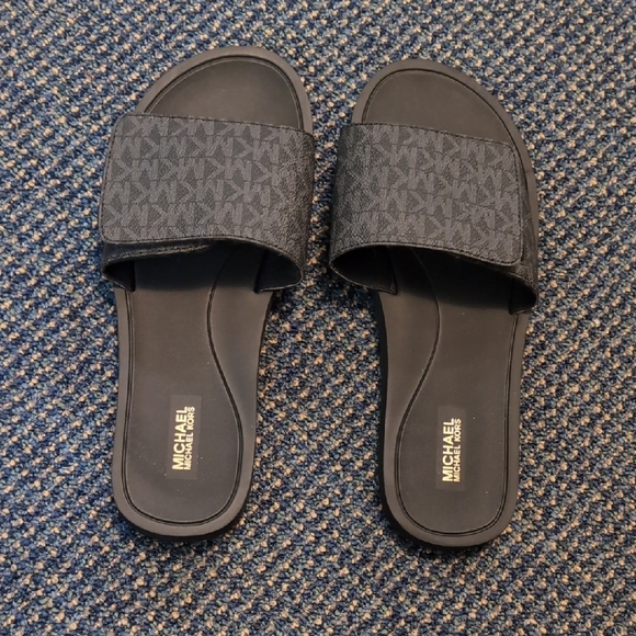 Michael Kors Black Monogram Adjustable Velcro Slides - Picture 1 of 2